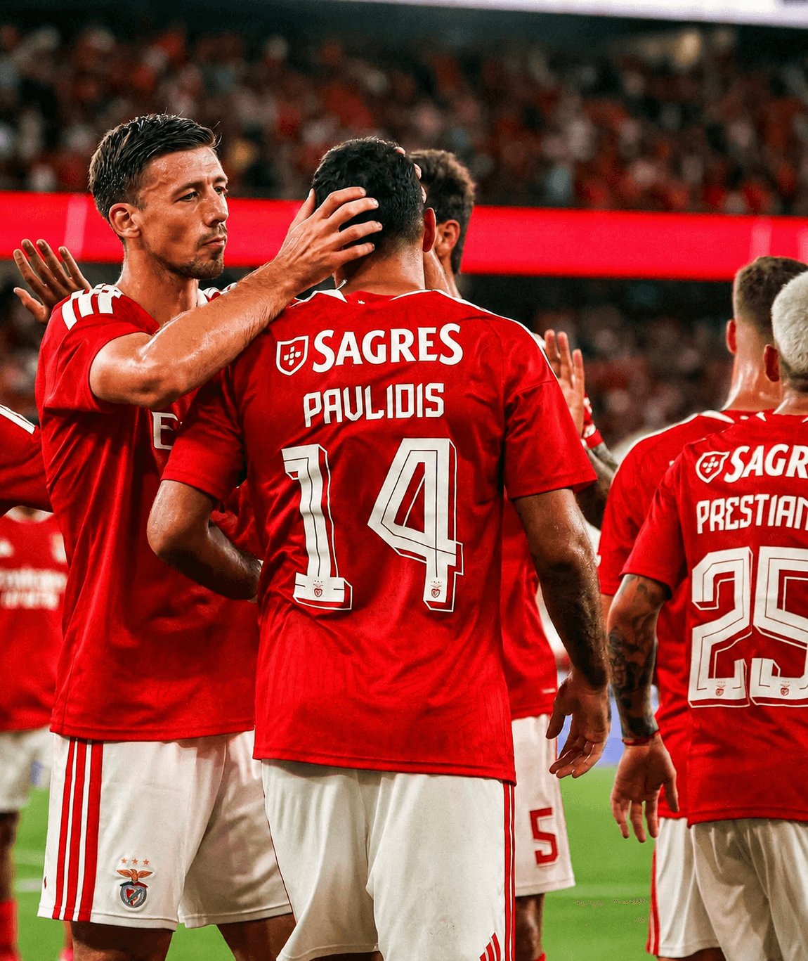Benfica vence Aarhus na Luz e fica mais perto da fase de liga