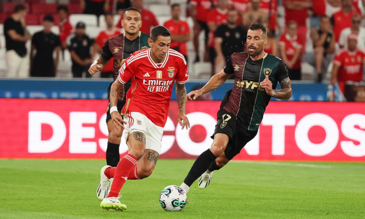 Benfica vence Estrela da Amadora pela margem mínima