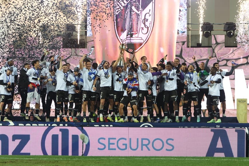 Vitória de Guimarães conquista a Taça da Liga ao vencer o Sporting de Braga