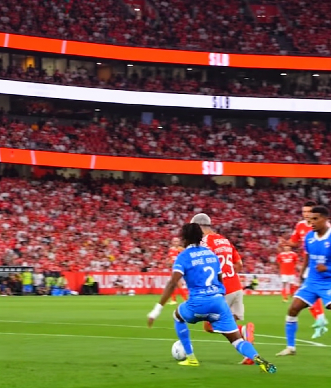 Benfica dá a volta depois de entrar a perder frente ao Gil Vicente