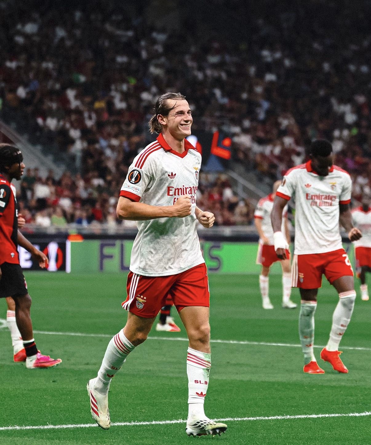Benfica vence em San Siro e entra com o pé direito na Liga Europeia
