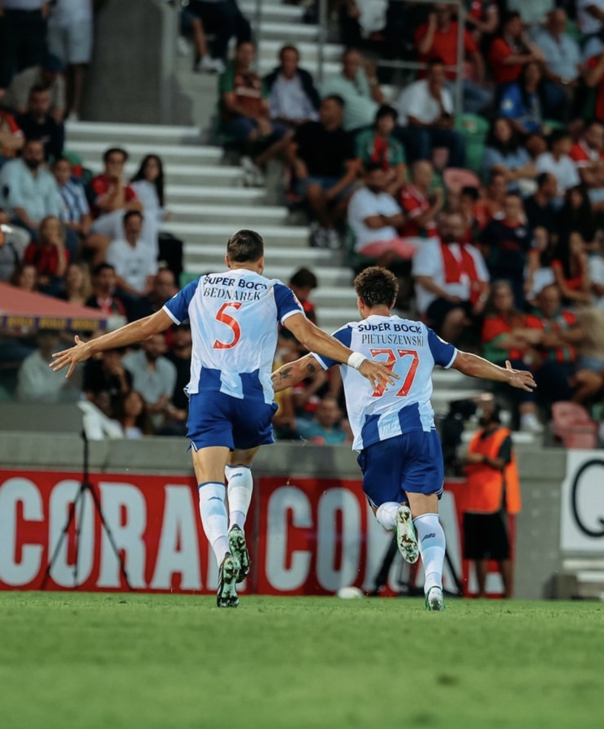 FC Porto vence no Funchal com golo nos minutos finais e reforça liderança