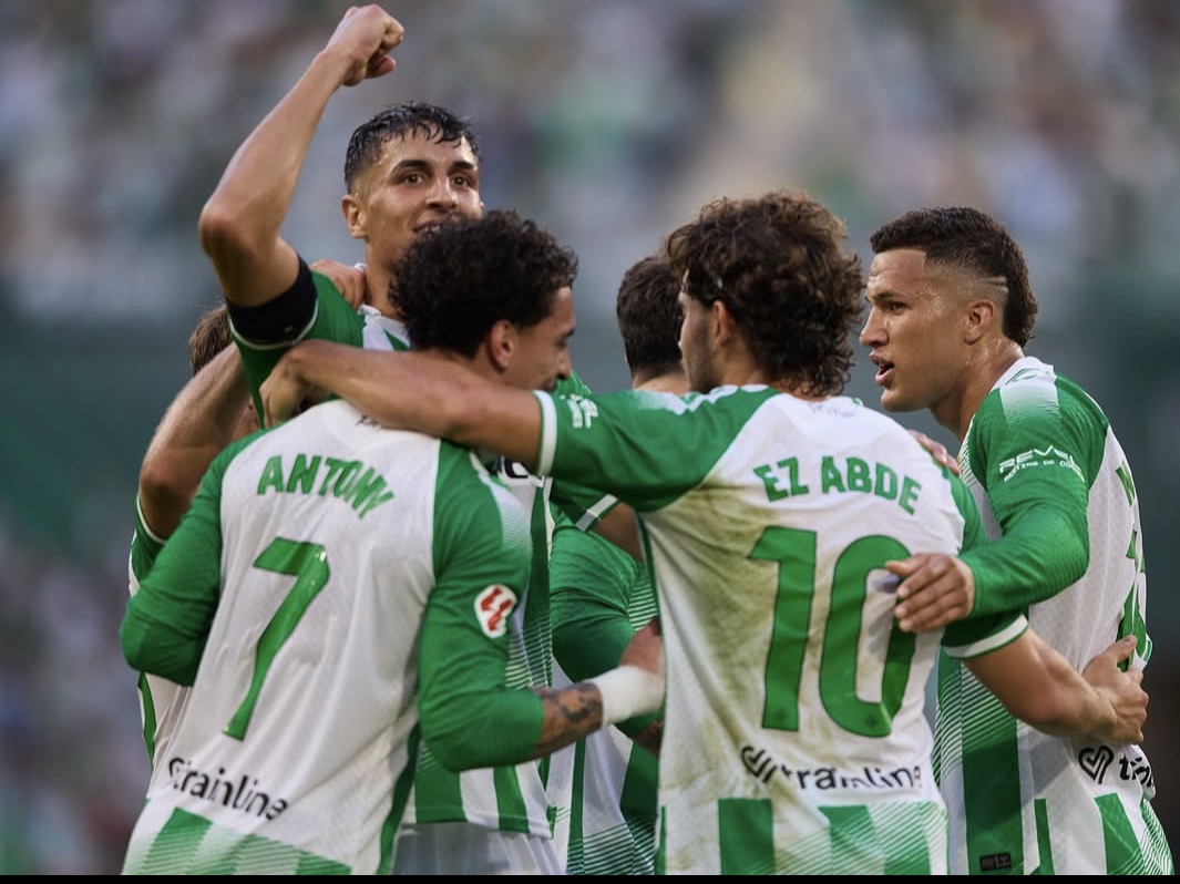 FC Porto deixa fugir a vitória e cai em Sevilha